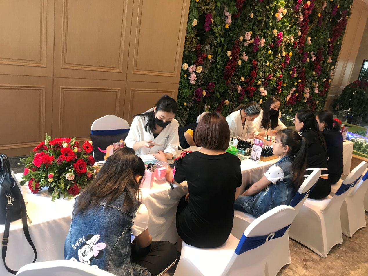 千言萬(wàn)語(yǔ)，不如傾心陪伴  ——百酈灣項(xiàng)目感恩母親節(jié)活動(dòng)