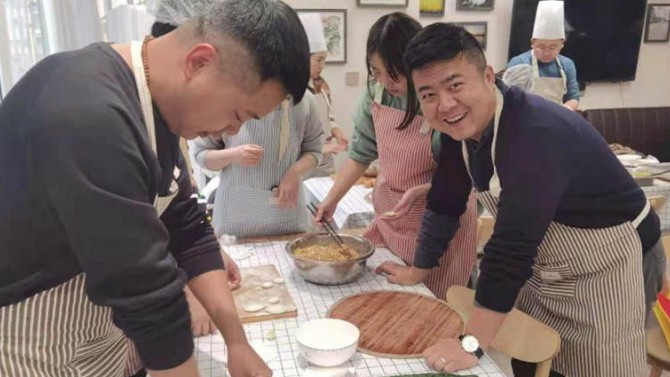 “溫情迎冬至、熱鬧餃子宴” ——公司工會(huì)開展迎冬至包餃子活動(dòng)