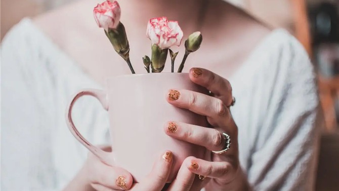 【巾幗如花 不負(fù)韶華】置業(yè)公司“三八紅旗手”風(fēng)采展示